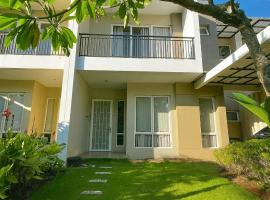 Carica Chillhaus - Play & Stay Villa by Batambnb, Hotel in Batam Center