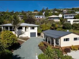 Best of Both Worlds Guest Suite Between City & Sea