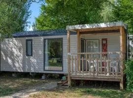 Mobil home confortable avec terrasse, 2 chambres - API-1-52-1006