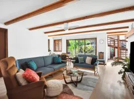 Clifton Retreat large family home new renovation