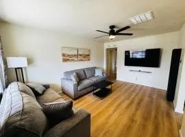 Free 50 Gift Card! Cozy Townhouse! Fenced Yard!