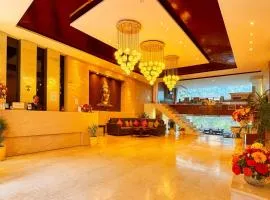 The Vaikunth -Centrally Heated & Air Cooled # Near Mall Road # Big Parking # Lift # Spacious Rooms # Most Awarded # Property Of The Year