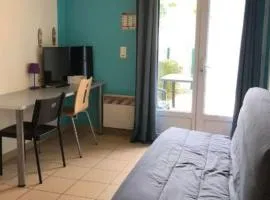 Appartement cosy avec terrasse au calme - API-1-52-1060