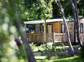 Mobil home charmant avec terrasse, 4 personnes - API-1-52-1073