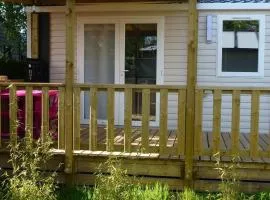 Mobil-home confortable avec terrasse à Saint-Lunaire - API-1-52-1090