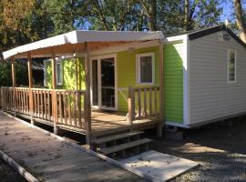 Mobil home avec terrasse pour 2 personnes - API-1-52-1158, Hotel in Luynes