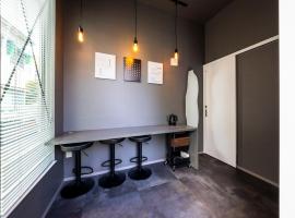 Amp Flat 清川, hotel i Sumiyoshi