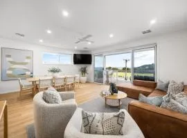 BlueBelles - Coastal Chic Overlooking Maslin Beach