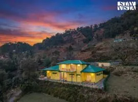 StayVista at Cloudview Villa with Valley view, WiFi & BBQ