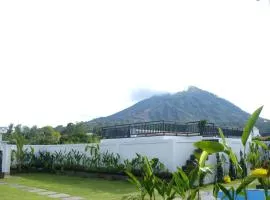 The Vici Batur Villa & Restaurant