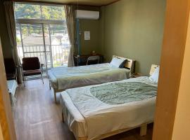 安房リゾート旅館 臨海臥龍, hotel v destinaci Kamogawa