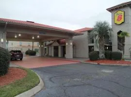 Super 8 by Wyndham Savannah