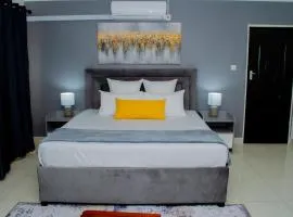 La Vie Guest Lodge by Embiem