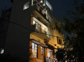 Symphony Suites Lakeview