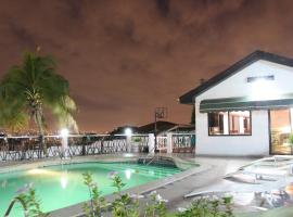Hill View Hotel McCarthy Hills, hotel v destinaci Botianaw