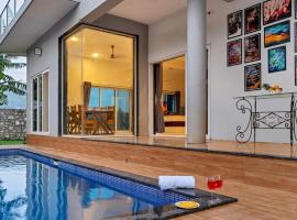 Novaara Villa by StayAtlas - 5BHK Villa Lonavala, Hotel in Kārli