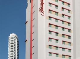 卡塔赫纳希尔顿汉普顿酒店，位于卡塔赫纳的酒店