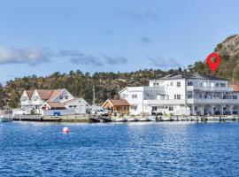 Awesome Apartment In Lindesnes With Wifi, hotel in Svinøy