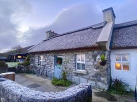 Oranuisce Thatch Cottage Ballyvaughan, &pi;&alpha;&rho;&alpha;&lambda;&iota;&alpha;&kappa;ό &xi;&epsilon;&nu;&omicron;&delta;&omicron;&chi;&epsilon;ί&omicron; &sigma;&epsilon; Ballyvaughan