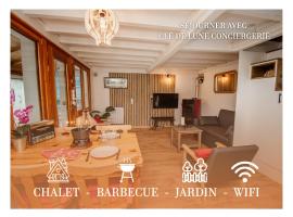 Chalet type pagotin rénové au coeur, hotel i Métabief