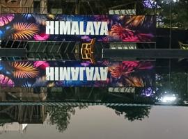 Himalaya Pool & Resort Hotel, hotel a Tirupati