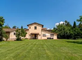 Apartment 500 m from Laterina Centre