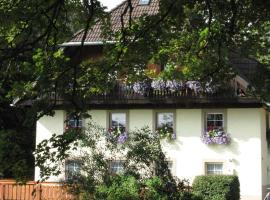 holiday apartment, hotelli kohteessa Hinterzarten