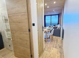 Luxury Studio 1860, Premium, Ski-in Ski-out, Idéal Familles, hotel in Montgenèvre