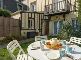 L'Acacia, F2 terrasse et jardin,plage à 400mètres