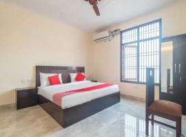 Hotel O The Grand Venice Mall Formerly VM Residency, hotel in Okhla