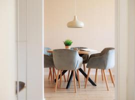 CASA BENJI Dohma - geräumige FeWo - Familien - Parkplatz - Waschmaschine, hotel v destinaci Dohma