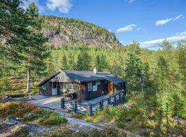 Cabin At The Foot Of Andersnatten, hotel v destinaci Engar