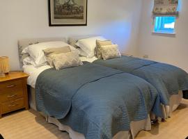 Entire flat 2 to 4 pers 1 bed 1 bath disabled access for limited disability, hotel i Bradley