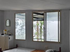 Valley Homestay, hotel in Devikolam