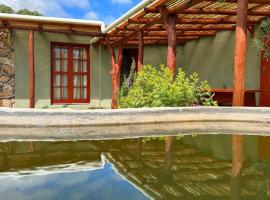 Casa Gaucho hospedate en una reserva natural، فندق في Aiguá