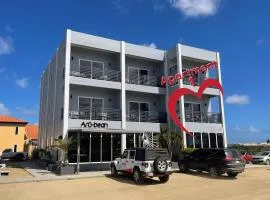 Luxury 2-BR Apartment with Balcony