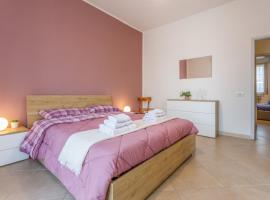 Romantic and confortable maison Parking & Wifi free, hotel i Modena