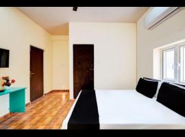 Hotel RR palace iyyapanthangal near Ramachandra hospital, hotel em Chennai