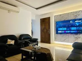 Momota 3Bd, 3Bath Entire Flat