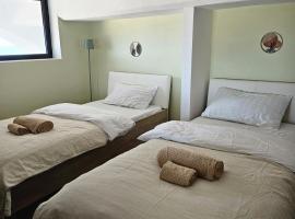 Soulnest Light, hotel v destinaci Qbajjar