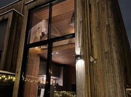 Charming and modern ski-in ski-out cottage, hotel di Hemsedal