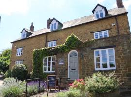 Virginia House Bed & Breakfast, hotel near Deddington Castle, Banbury