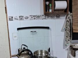 Cabaña con tinaja para 6 personas, hotel in San Clemente