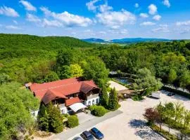 Pollushof Panzió és Étterem