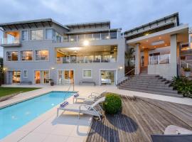 11 On Fairway Villa by Euphoric Leisure, Hotel mit Whirlpools in Southbroom