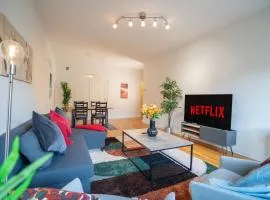 Large Central 2BR - Scandinavian Design - Balcony