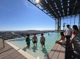 Aparto Diagonal Suites