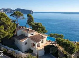 Villa Gaviota by Abahana Villas