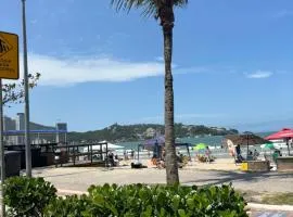 Apartamento climatizado elegante perto do mar