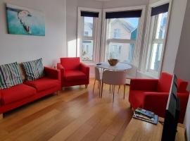 Sandown Seaside apartment First Floor Kasala, hotel en Sandown